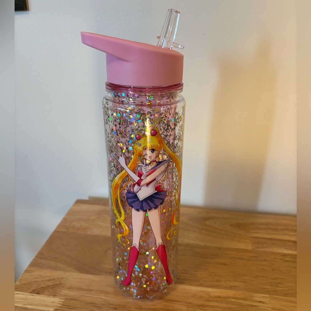 Sailor Moon Crystal Glitter Water Bottle – Brand New!